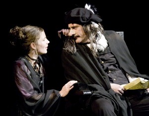 Roxane (Ines Schmiedt) et Cyrano (Olaf Schürmann). Photo : © Peter Litvai